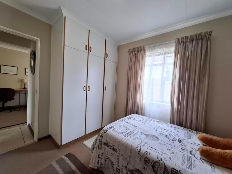 To Let 3 Bedroom Property for Rent in Fairview Golf Estate Western Cape
